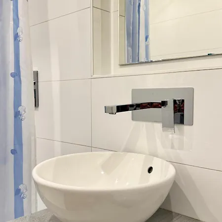 1-194, Traumhafter Blick Ueber Im Haus Metropol, 8 Etage 아파트